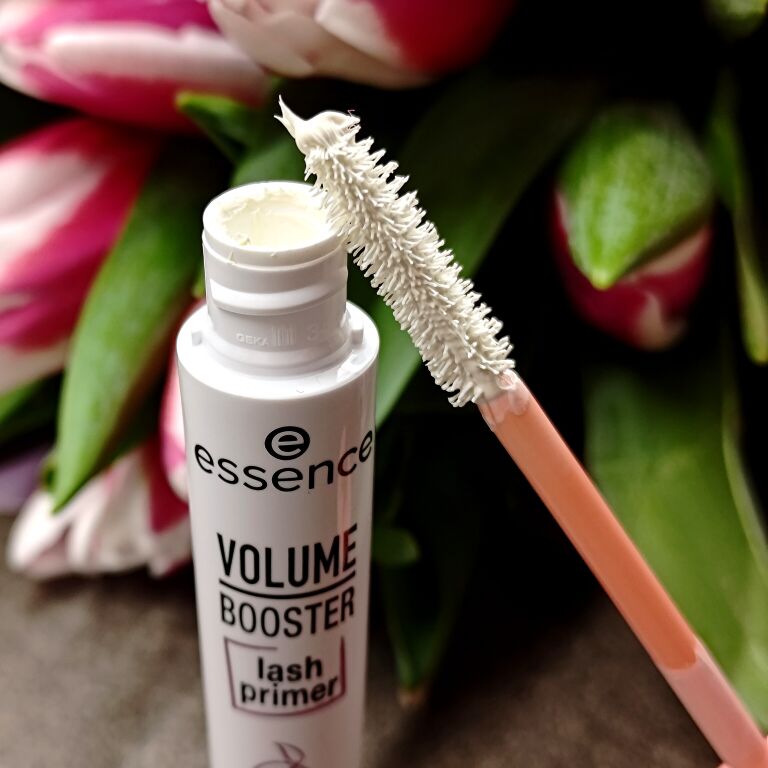 Який він праймер для вій від Essence? Essence Volume Booster Lash Primer