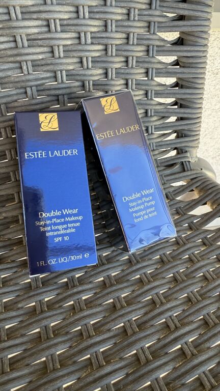 Estée Lauder Double Wear Stay-in-Place відтінок відтінок 1C0 Shell