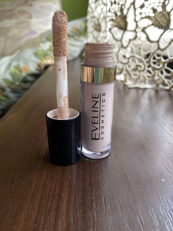 Консилер Eveline Cosmetics Liquid Camouflage HD