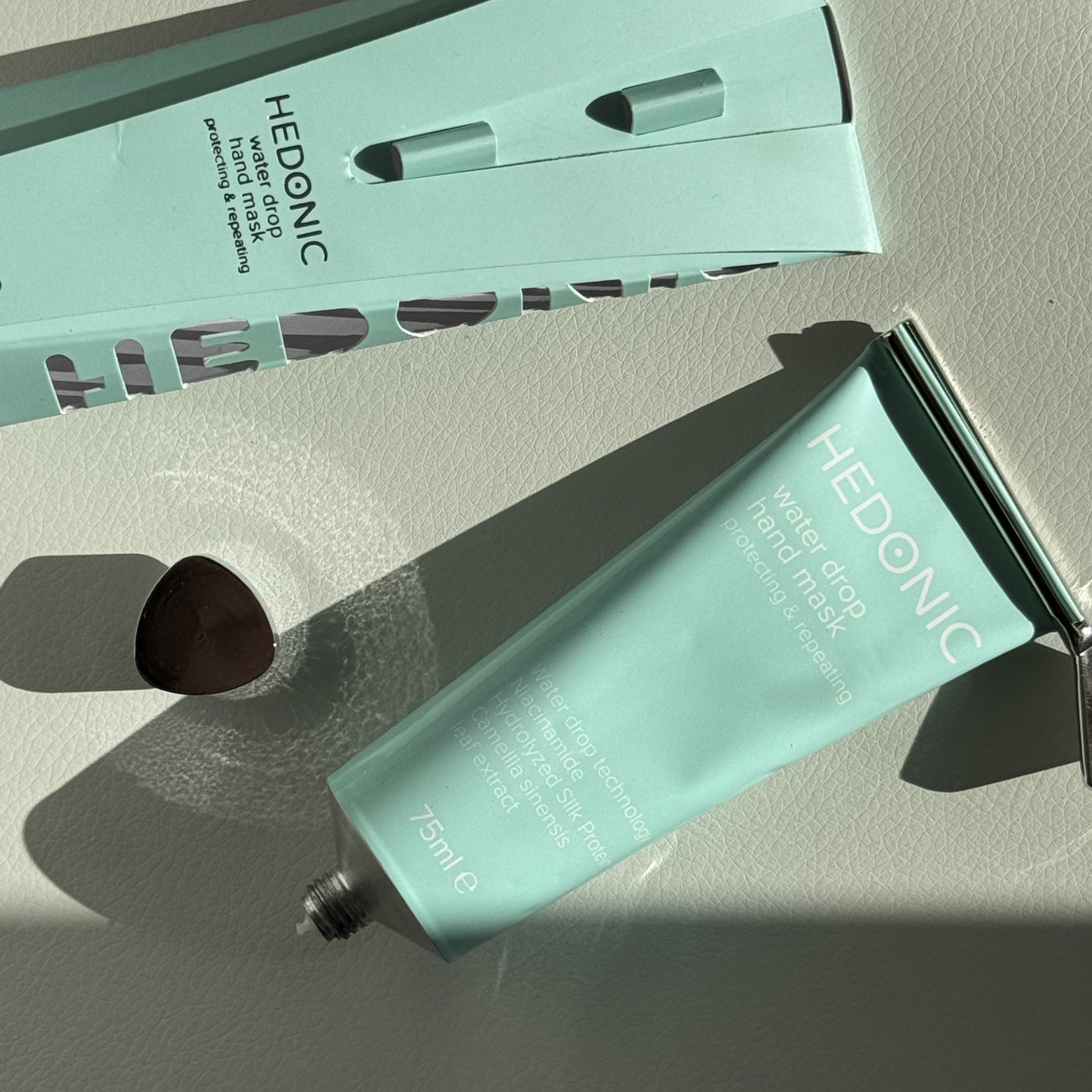 Hedonic Water Drop Hand Mask protecting & hydrating