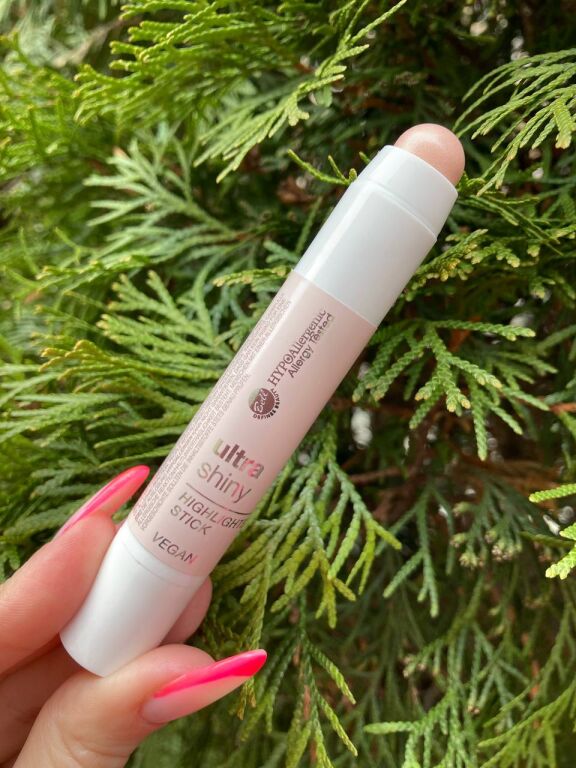 Bell Hypoallergenic Ultra Light Highlighter Stick