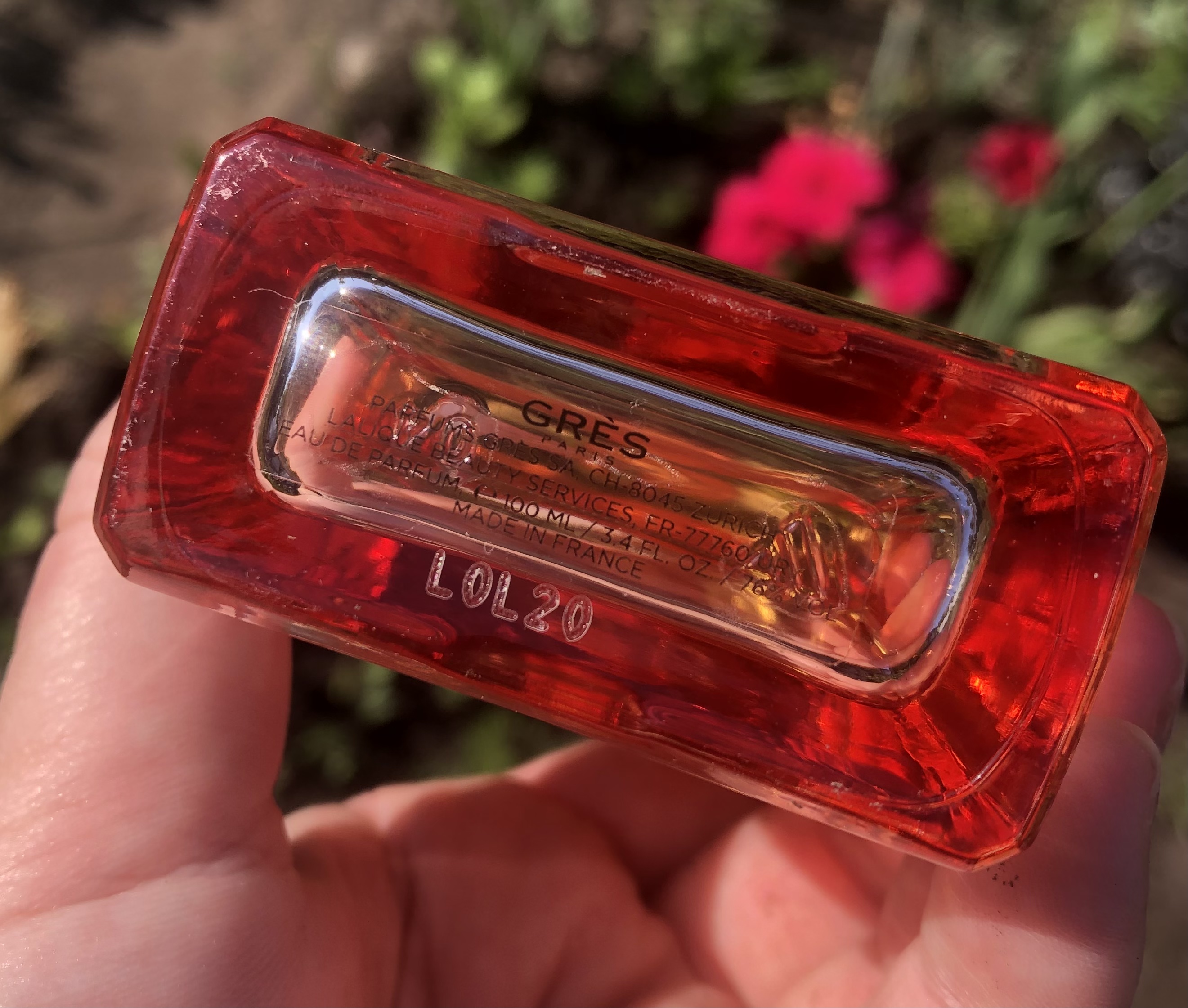 Недооцінений аромат від Lalique- Madame Gres Grès