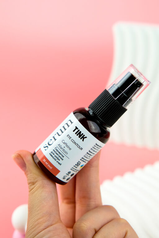 Релакс для шкіри навколо очей: Tink Caffeine + Allantoin Eye Contour Serum