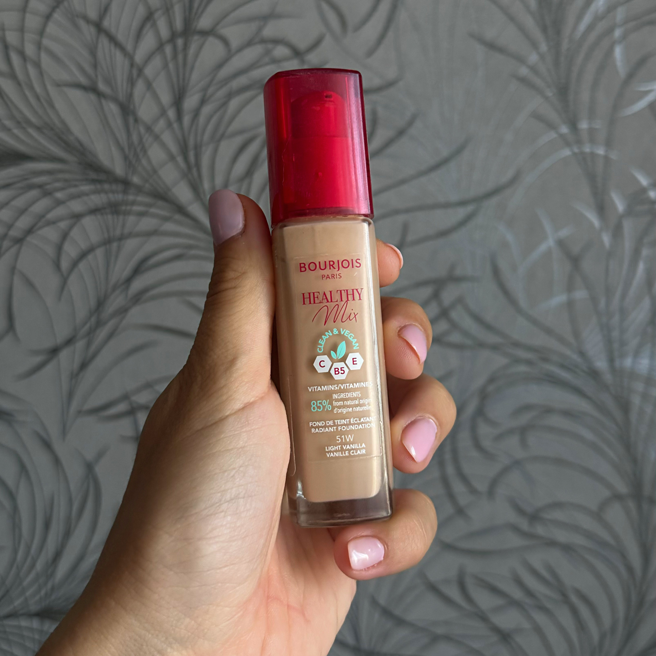 Більше не візьму: мій досвід з Bourjois Healthy Mix Clean & Vegan Foundation