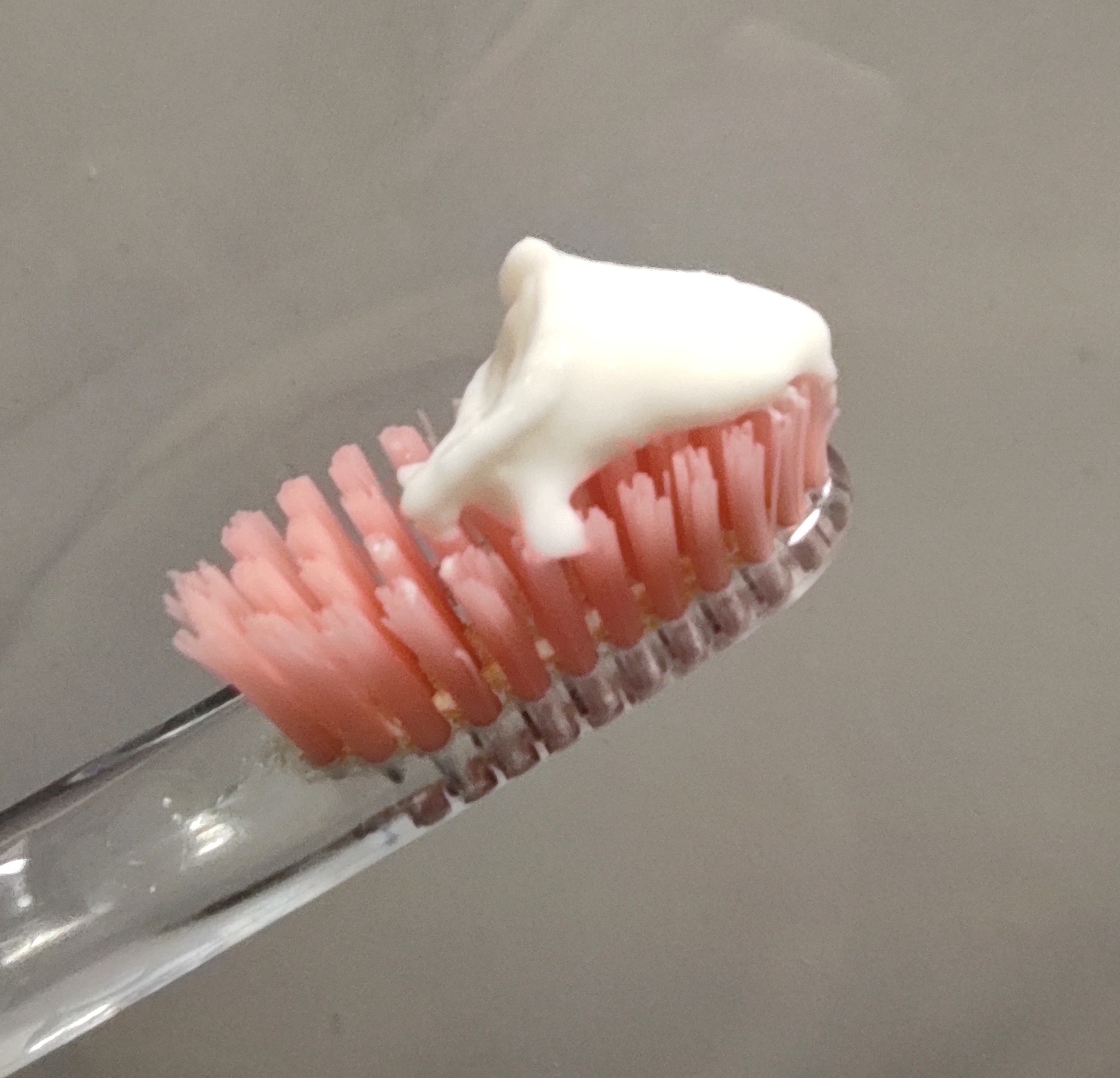 Дійсно відбілююча зубна паста