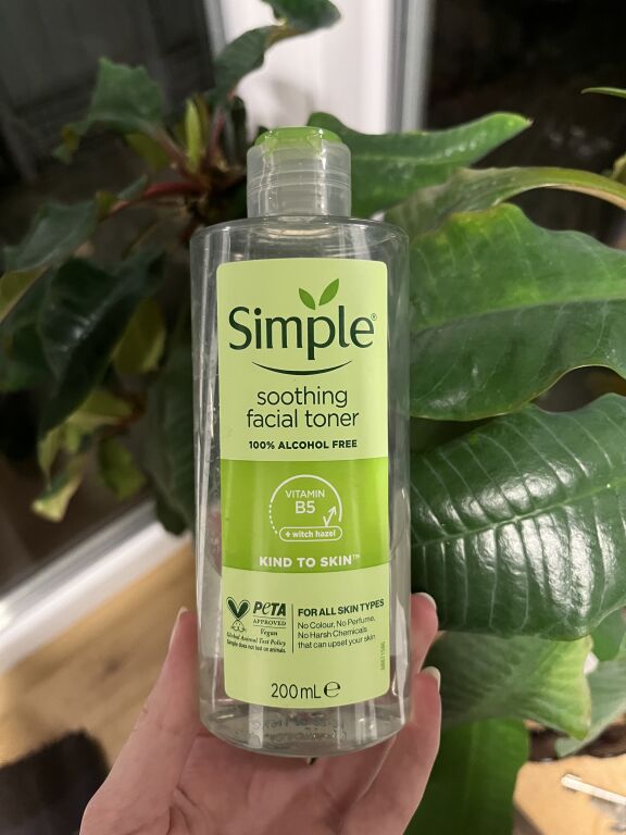 Simple Kind To Skin Soothing Facial Toner