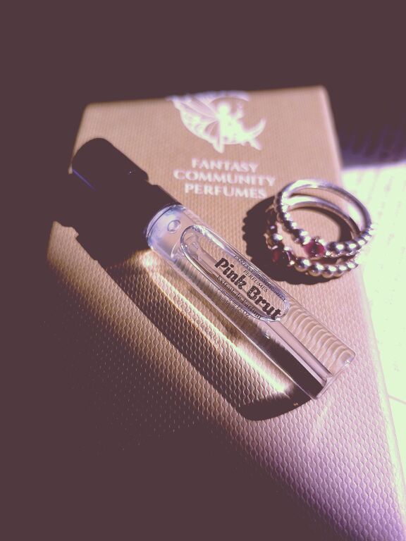 Pink Brut від Fantasy Community Perfumes