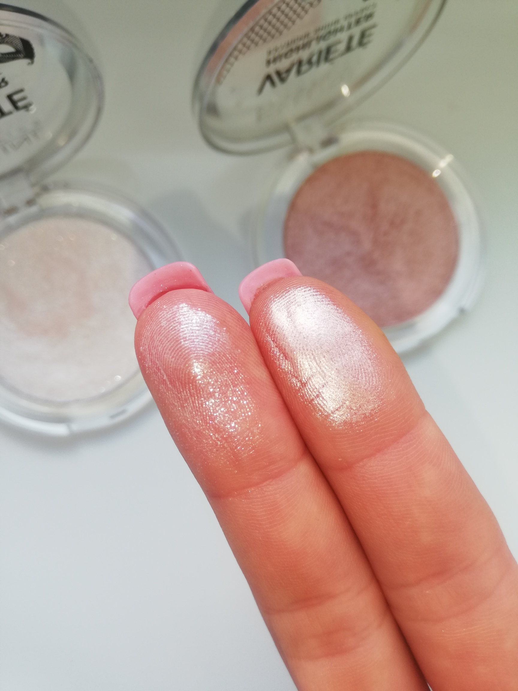 Eveline Variete pressed highlighter