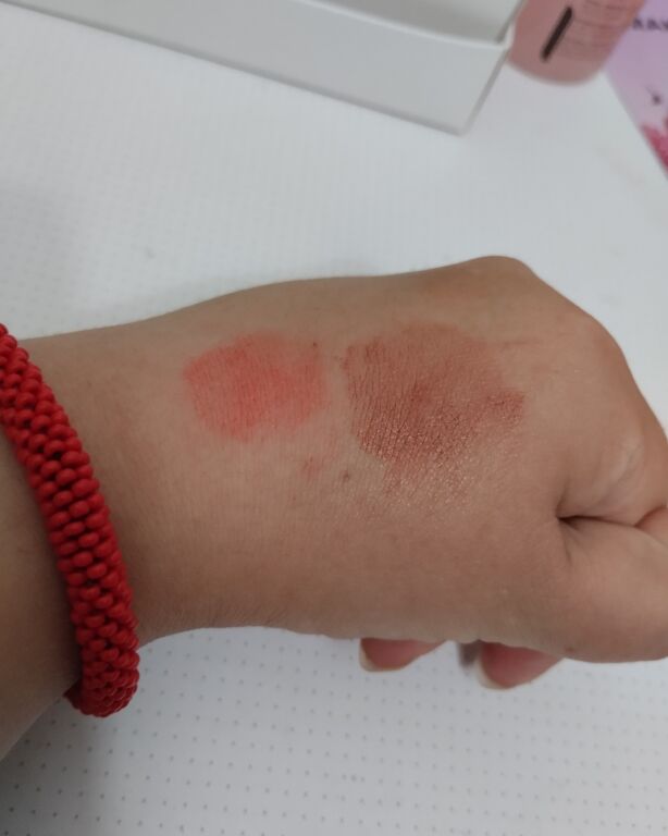 Свотчі відносно новинки від Max Factor-  Miracle Pure Infused Cream Blush (Кремові рум'яна для обличчя)