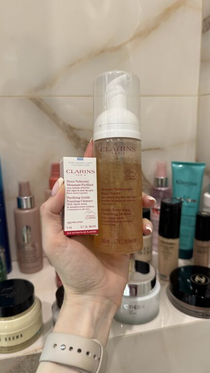 Пінка Clarins