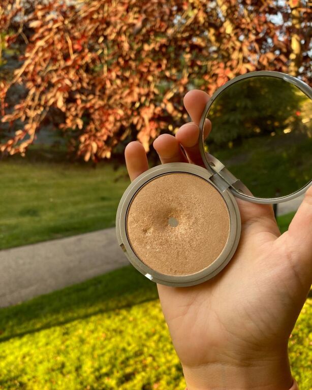 TheBalm Mary-Lou Manizer Highlighter & Shadow