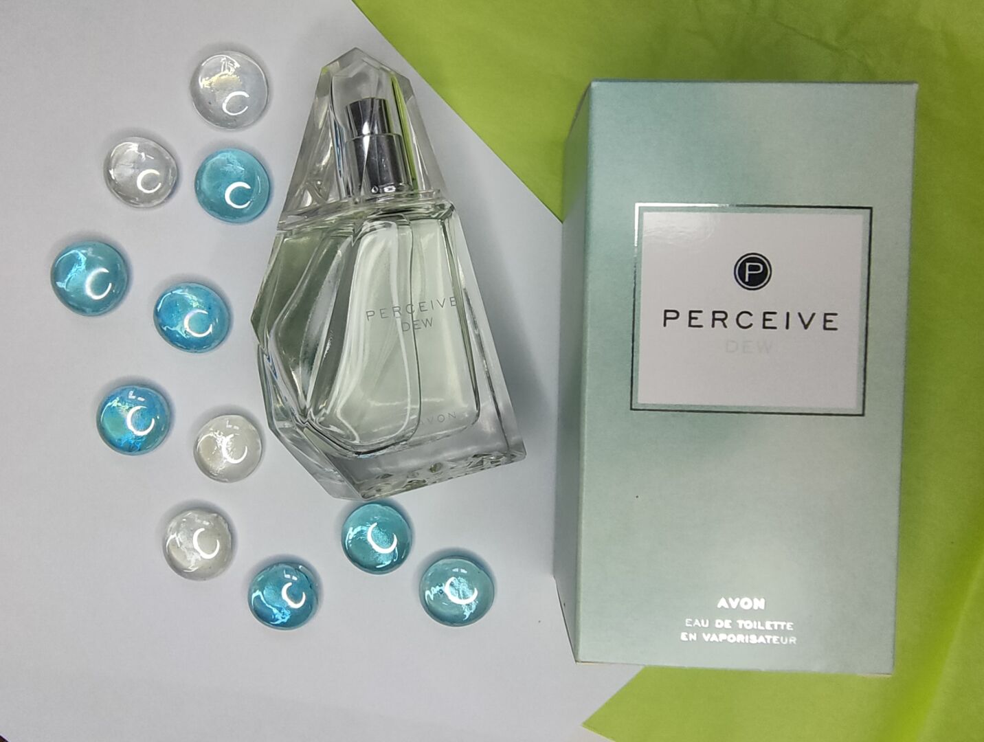 Свіжий аромат Avon Perceive Dew