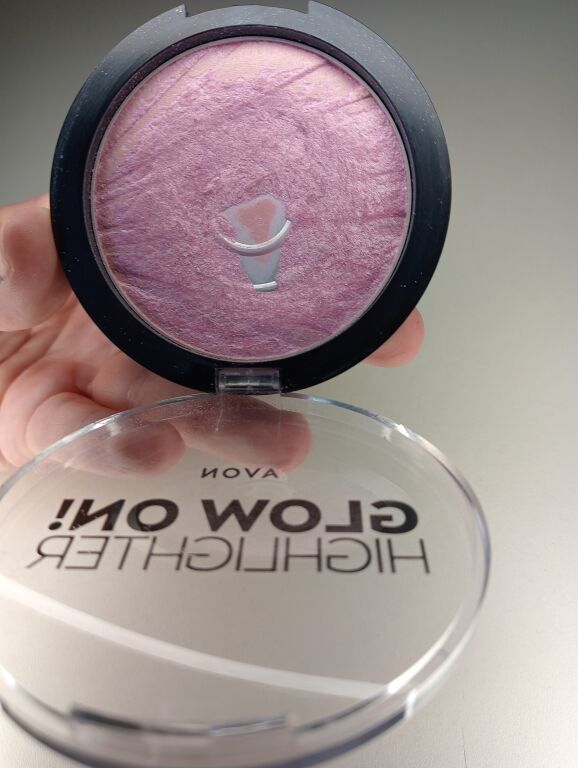 Avon Glow On! Hightligth / Хайлайтер "Рожеве сяйво"