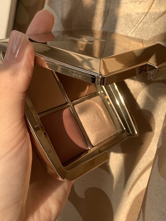 Hourglass Ambient Lighting Edit Mini - Sculpture Unlocked