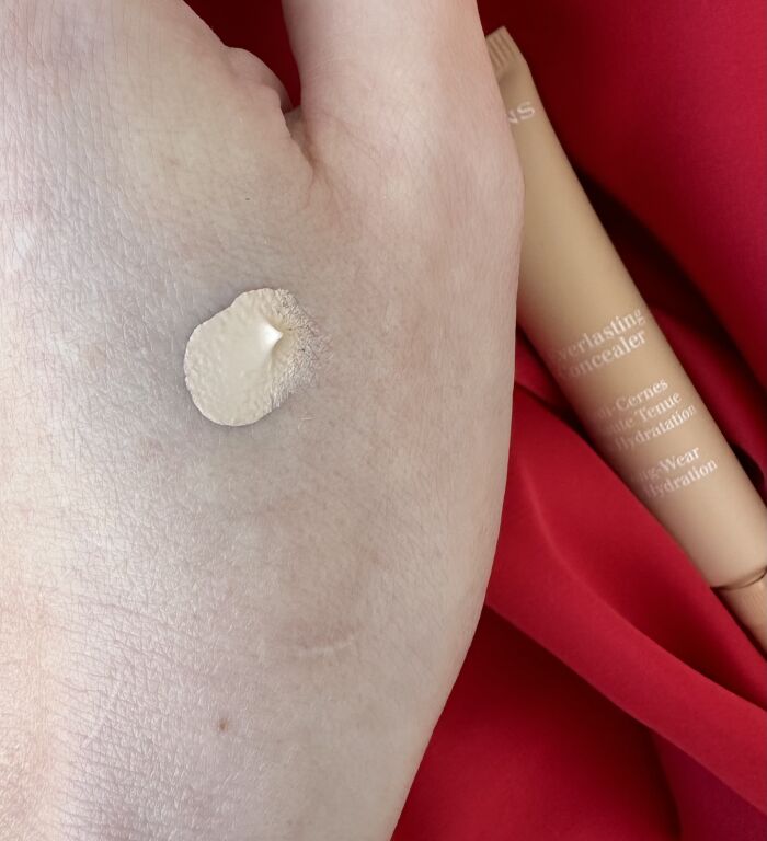 Clarins Everlasting Long-Wearing And Hydration Concealer