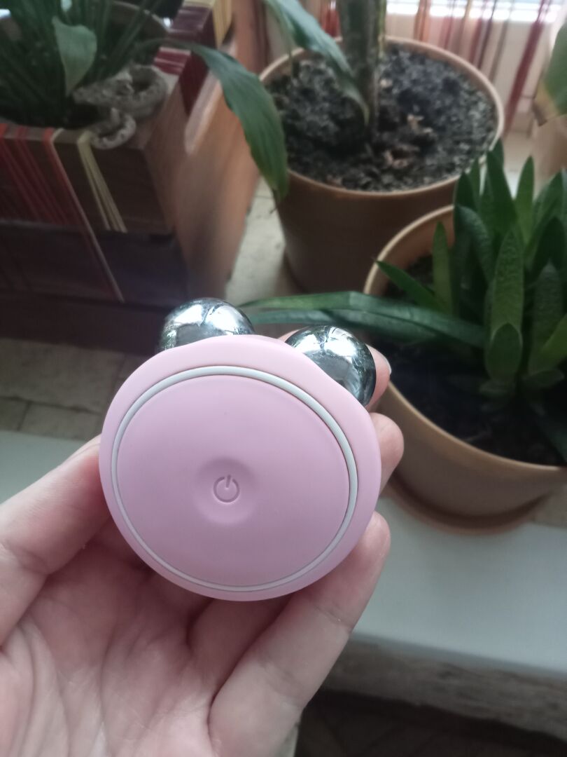 Foreo bear mini - мікрострумовий девайс для масажу обличчя. Чи потрібен він вам?