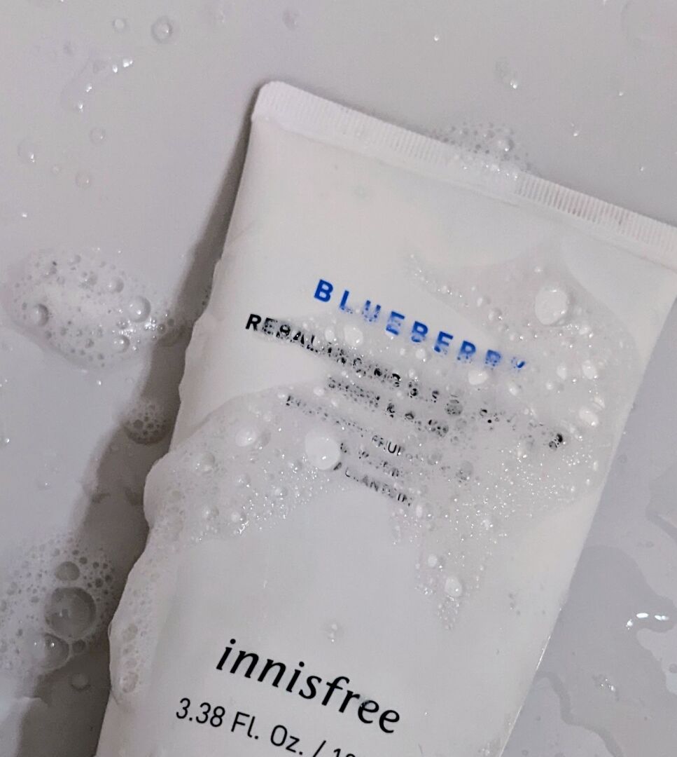 Балансувальна пінка для вмивання з екстрактом чорниці Innisfree Blueberry Rebalancing 5.5 Cleanser