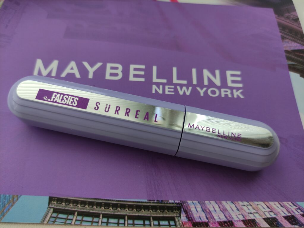 Maybelline Surreal - не туш! для мене це накладні вії у тюбику))