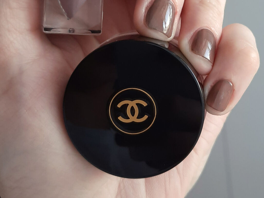 Стійкі кремові тіні Chanel