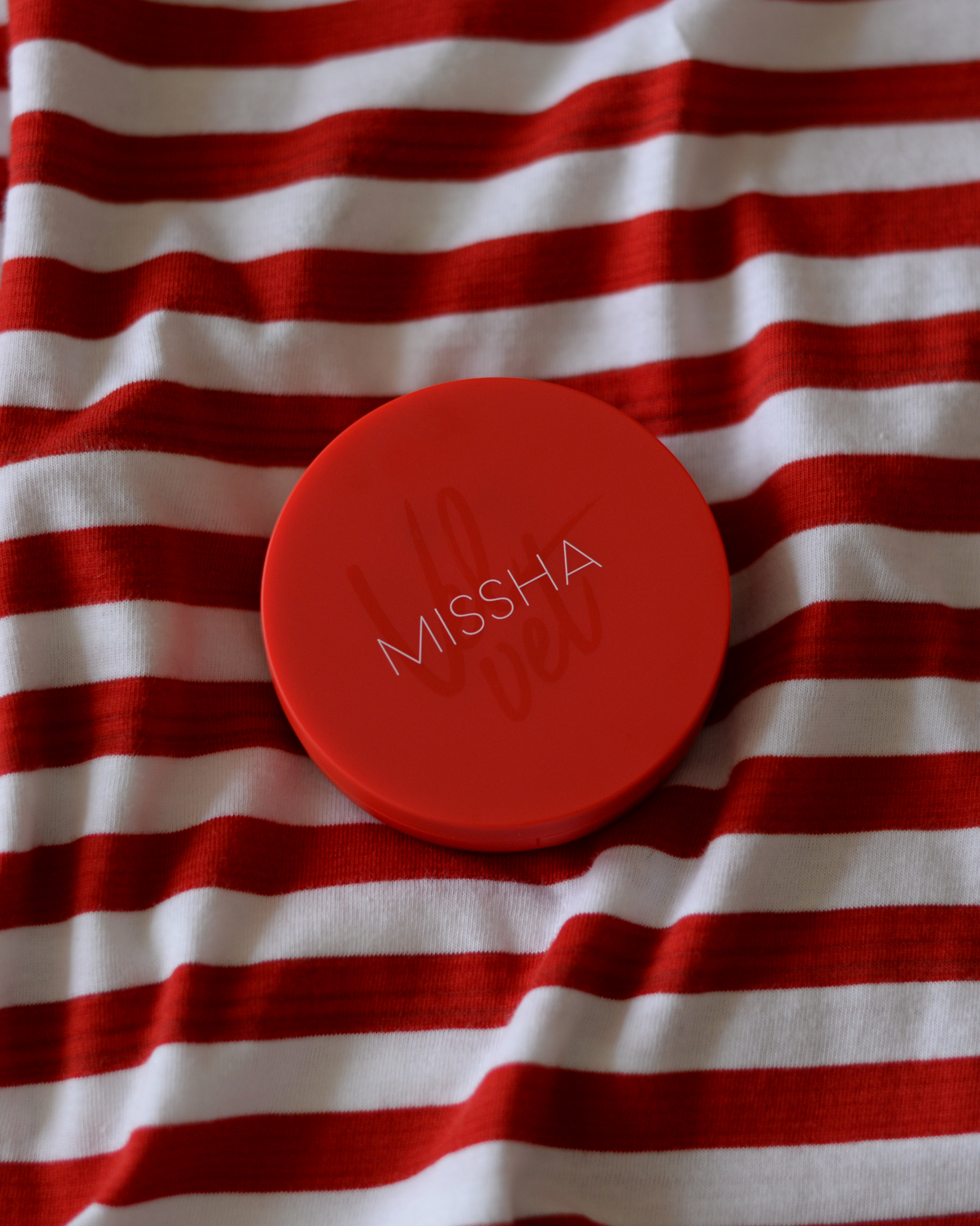 Той самий червоний кушон: Missha Velvet Finish Cushion
