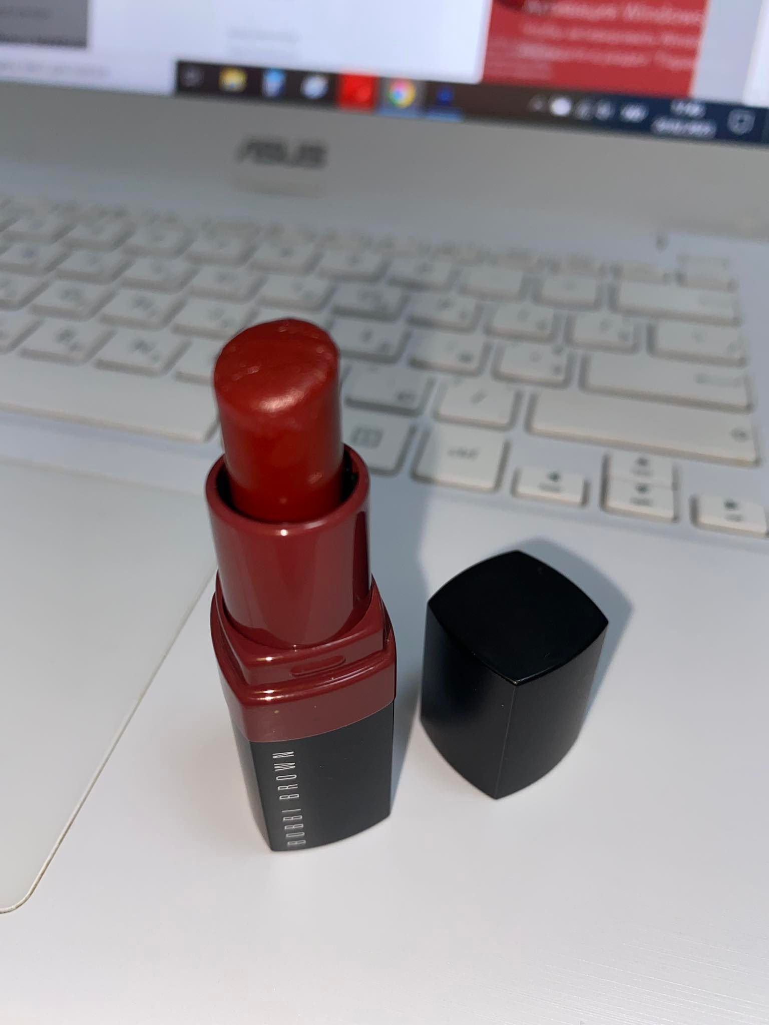 Bobbi Brown 3-in-1  Вартує своїх грошей.