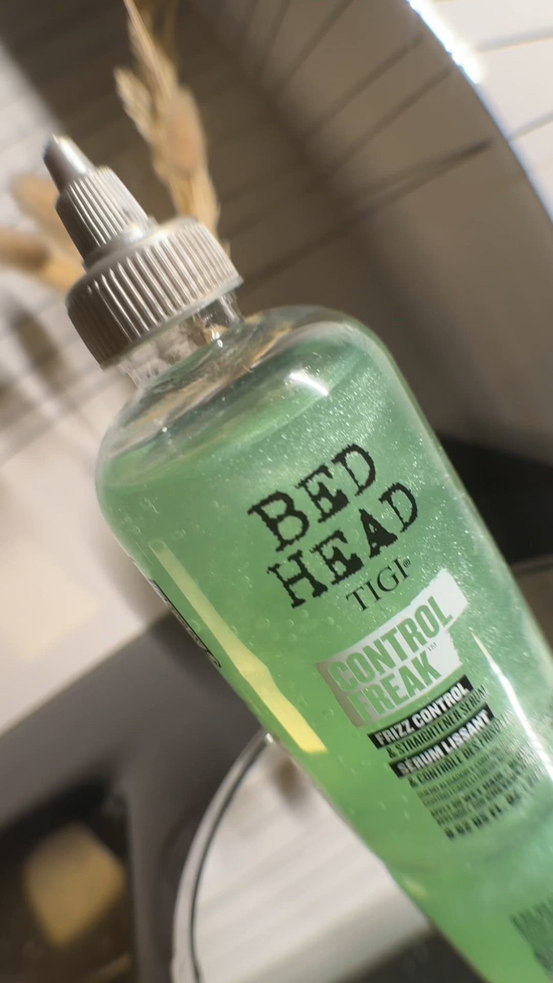 Сироватка для випрямлення кучерявого волосся Tigi Bed Head Control Freak Serum