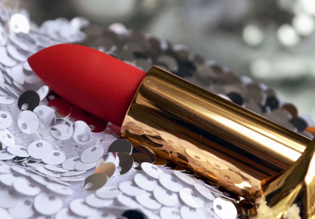 Огляд на помаду Pat McGrath Matte Trance Lipstick в відтінку Elson-2