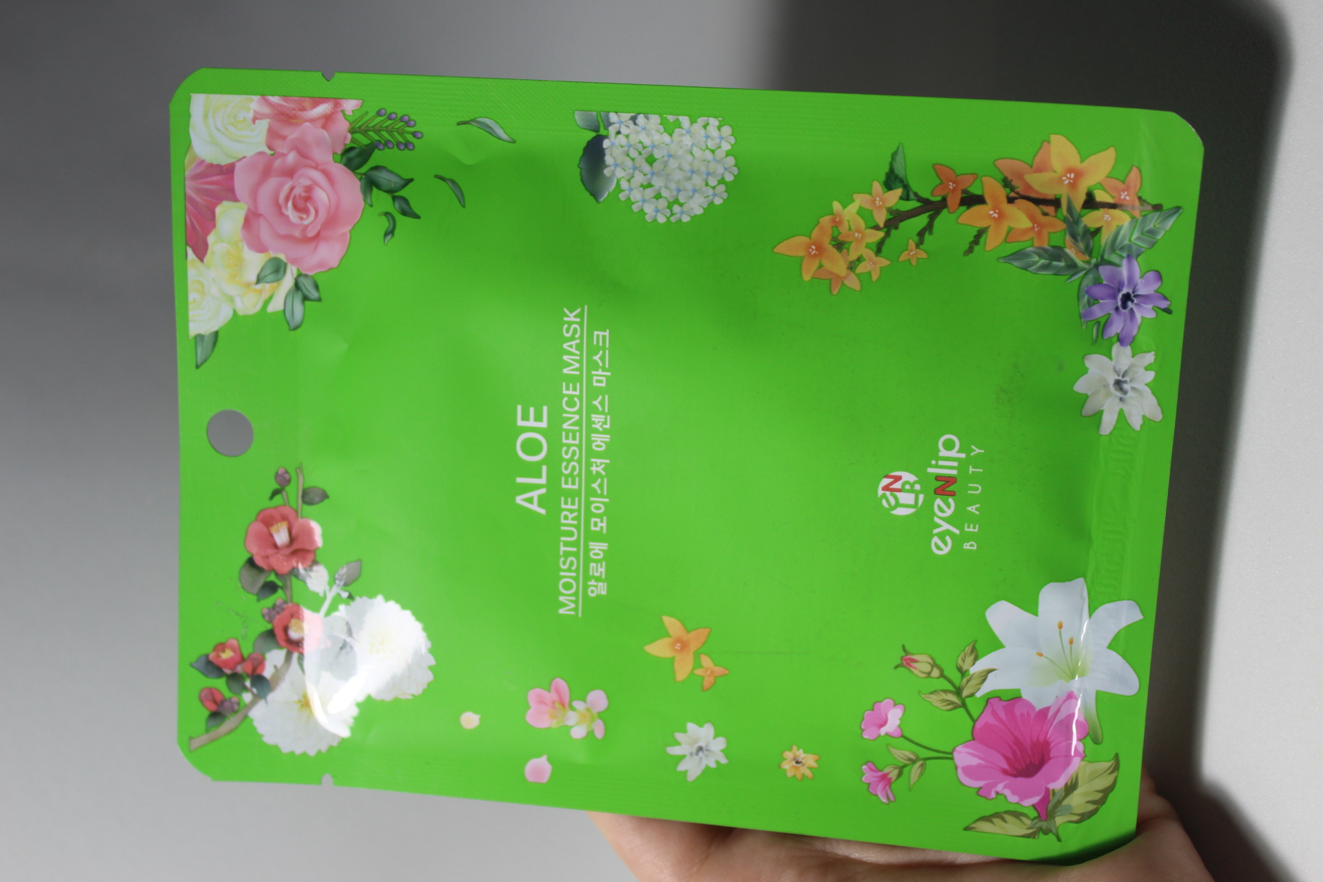 Eyenlip Aloe Moisture Essence Mask