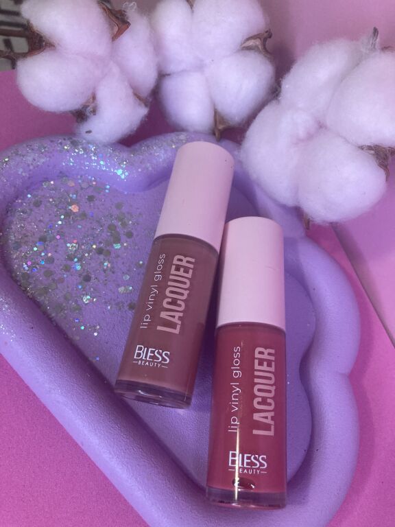 Lacquer Lip Vinyl Gloss від Bless Beauty