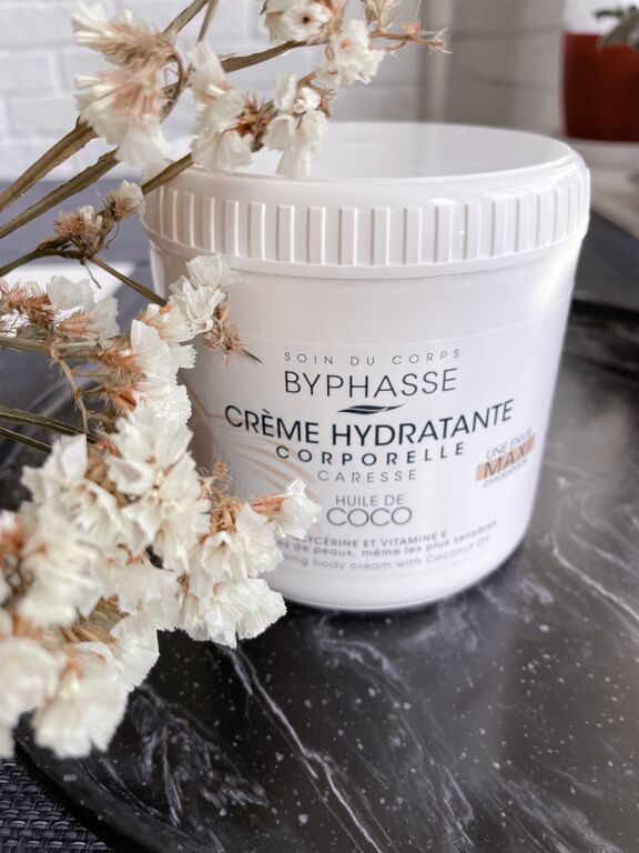 Byphasse Bodv Moisturizer Cream With Coconut Oil