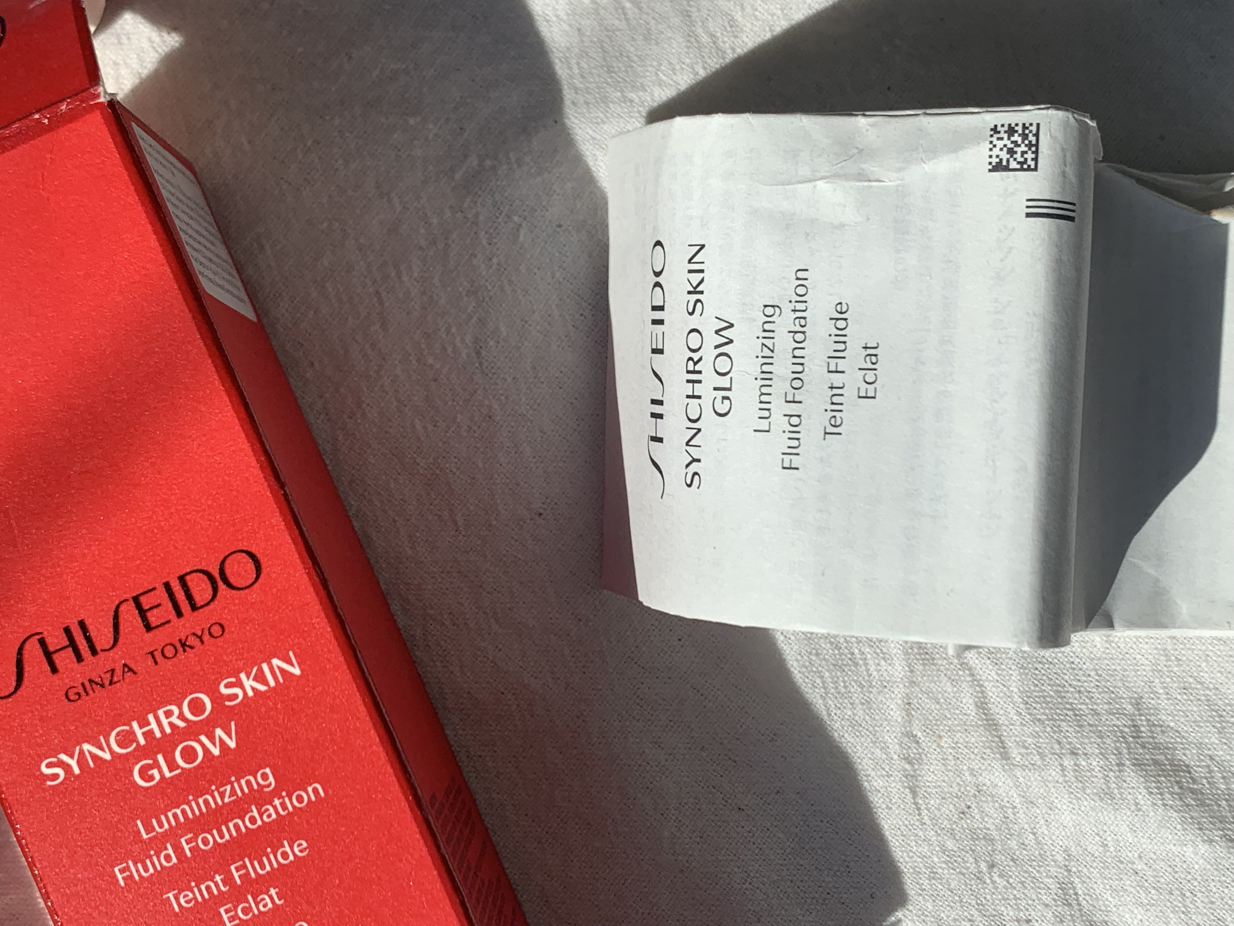 Shiseido Synchro Skin Glow Luminizing Fluid Foundation розяснюючий тональний крем SPF 20