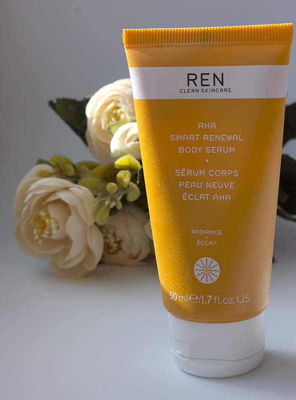 Відновлювальна сироватка для тіла Ren Radiance Clean Skincare AHA Smart Renewal Body Serum