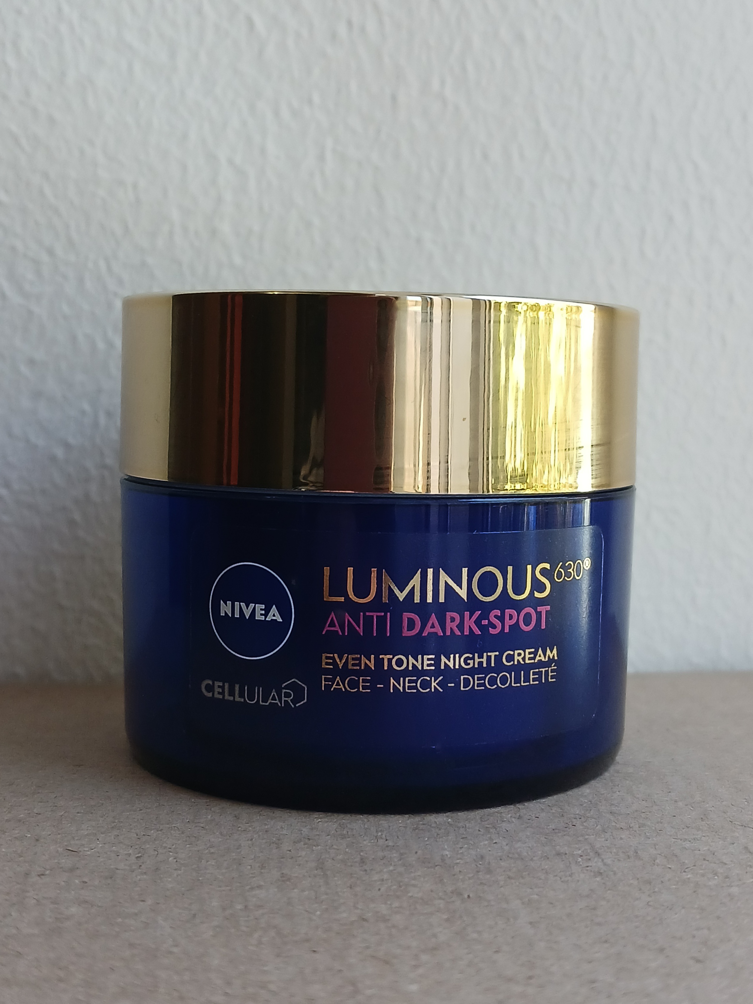 Nivea Luminous 630