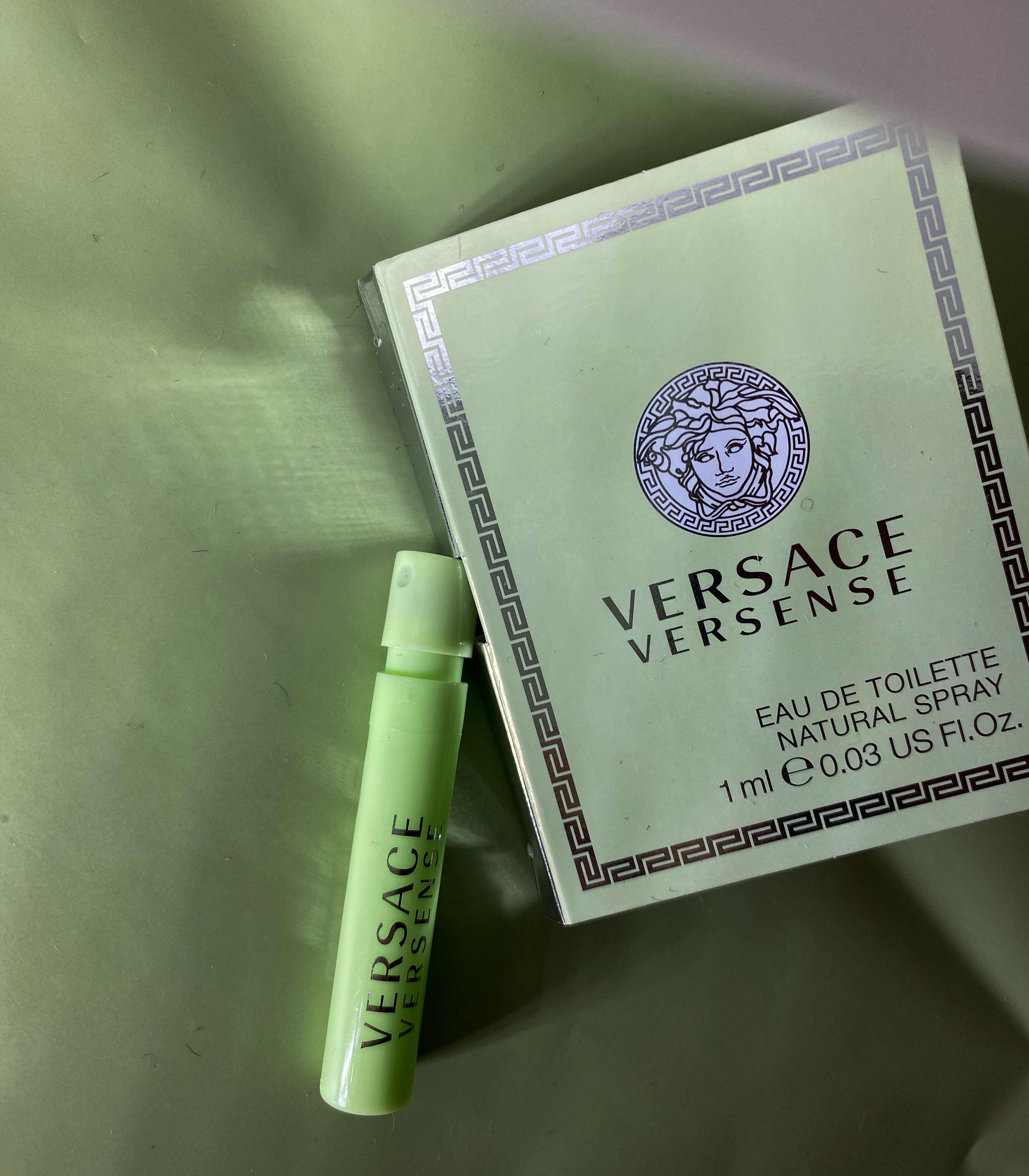 Аромат Versace Versense для любителів цитрусової свіжості