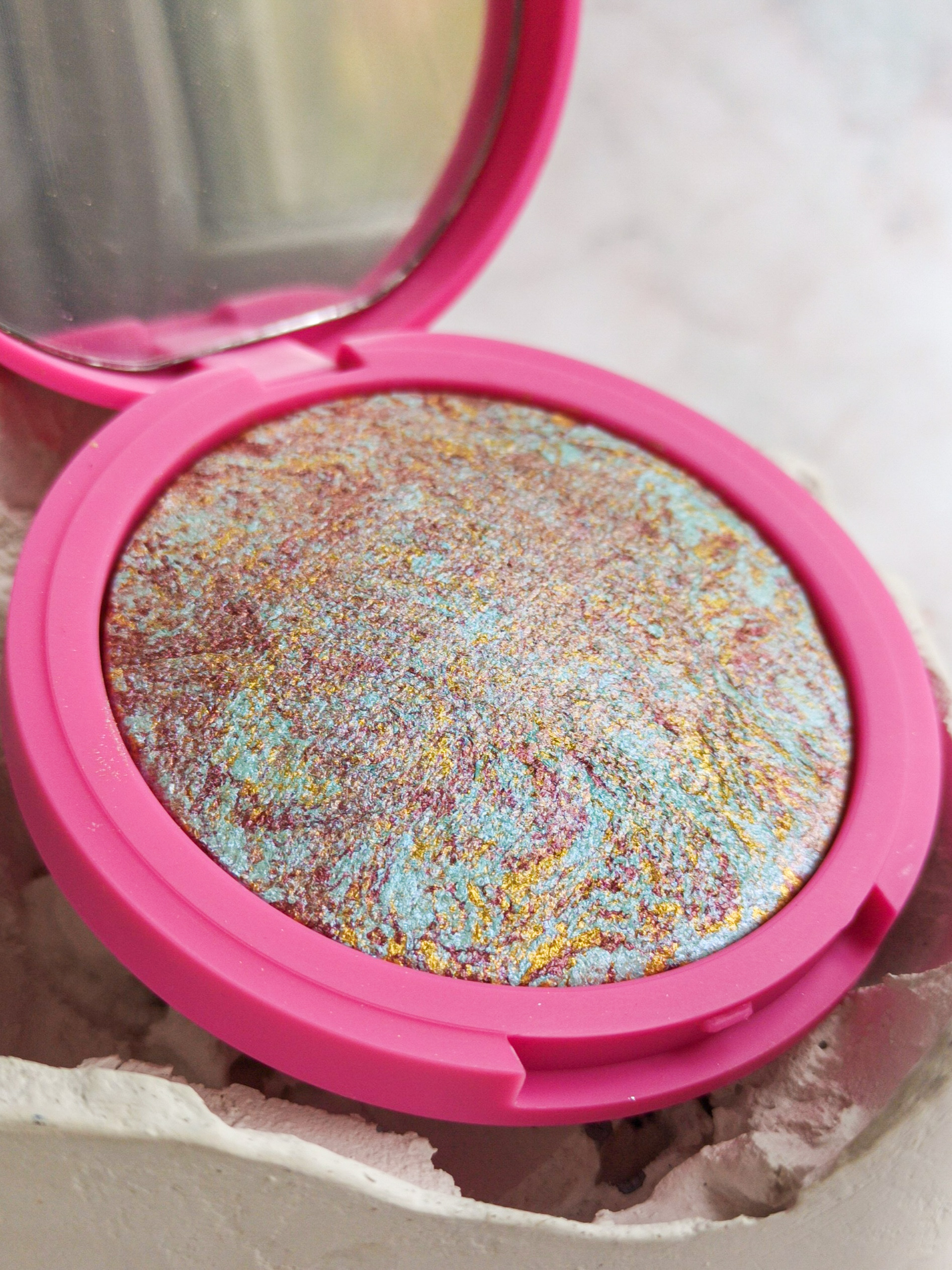 Love to Love Shine bronzer від GlamBee