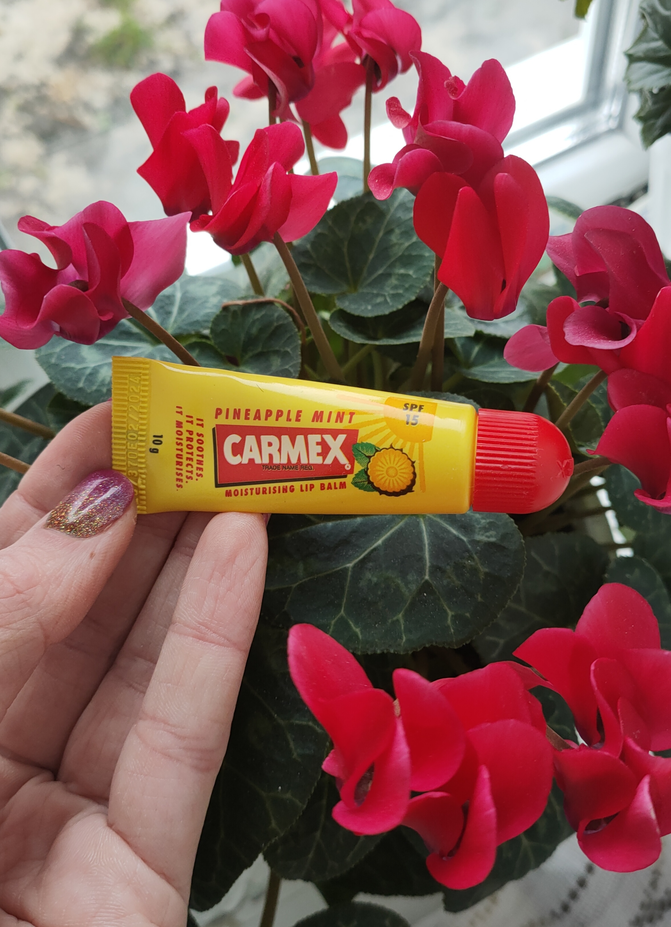 Реальне зволоження губ від Carmex