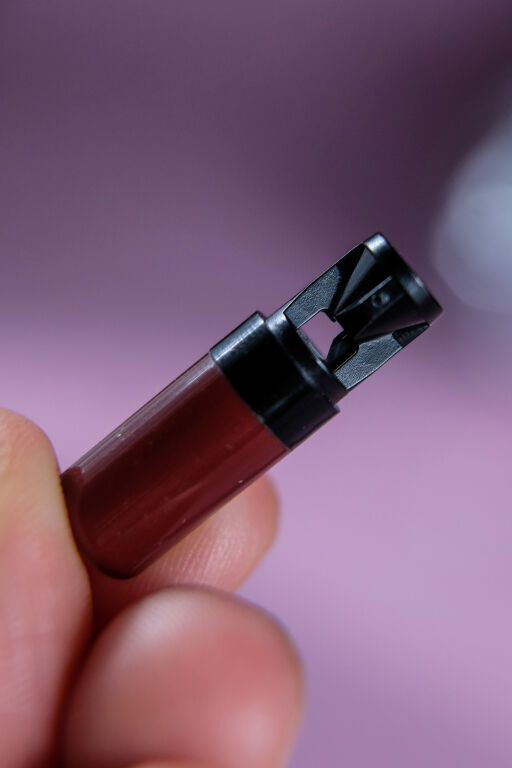 Спеціально для тоненьких ліній : Maybelline New York Color Sensational Shaping Lip Liner