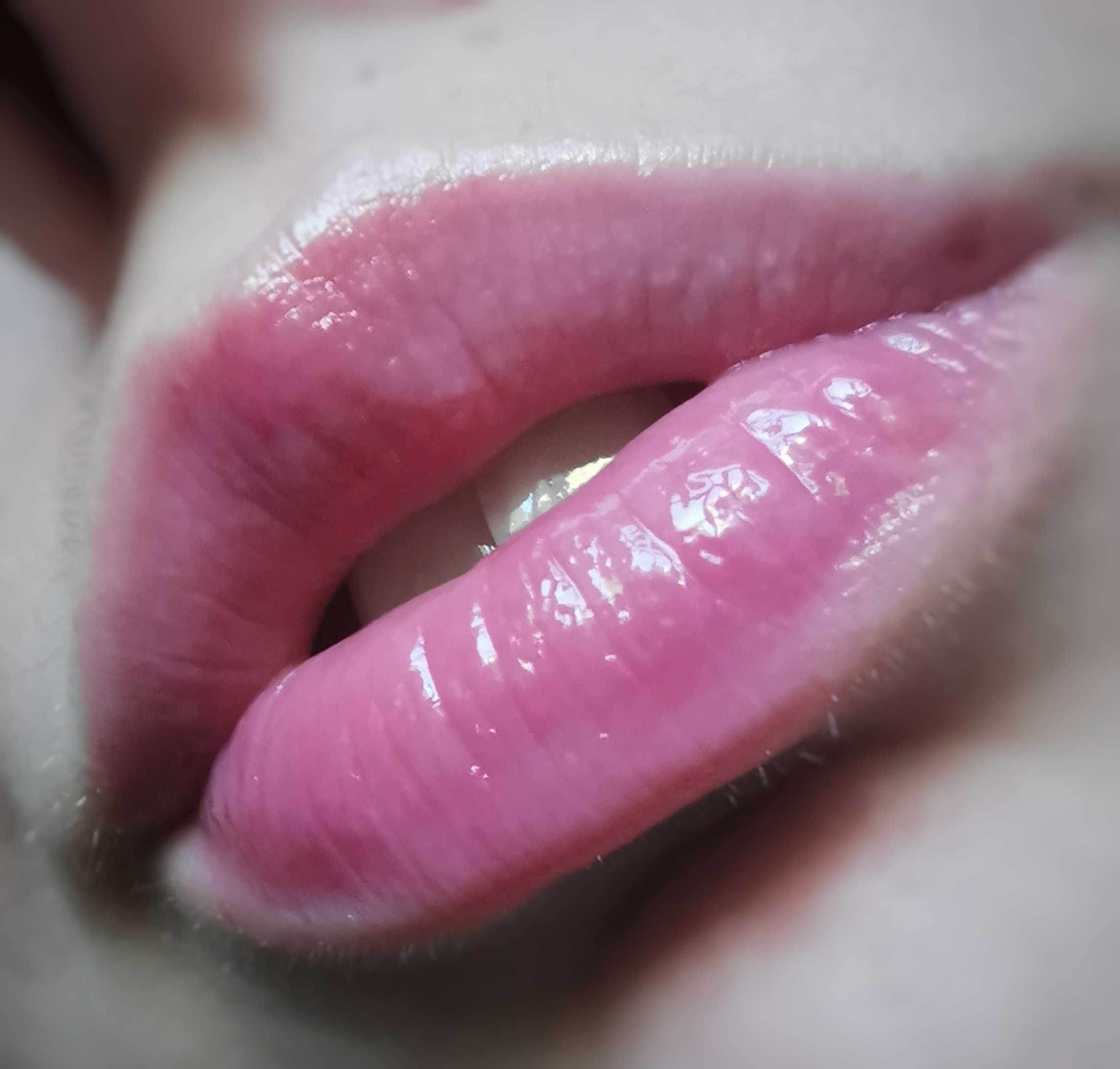 Огляд блиску Lifter Gloss від Maybelline 24 Bubble Gum ч.6