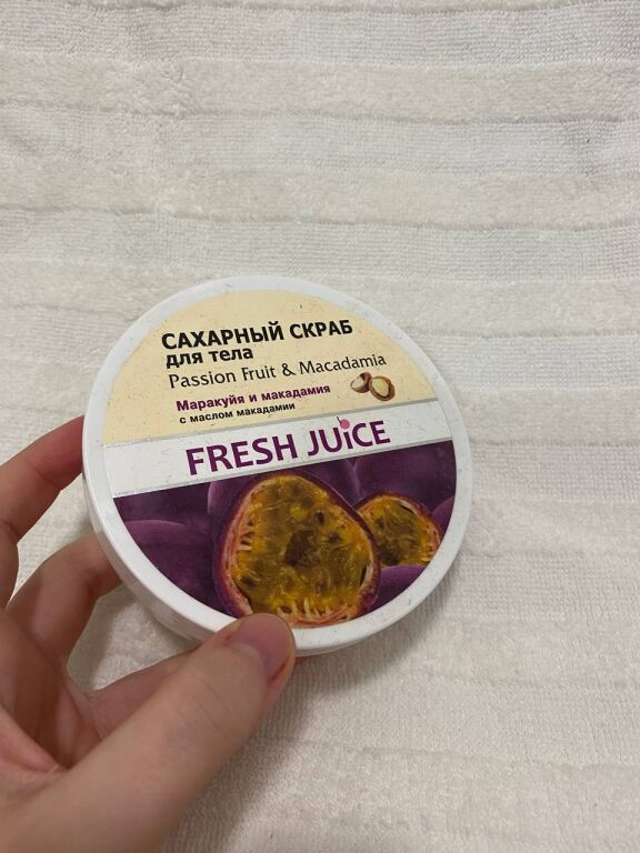 Один з улюблених скрабів Fresh Juice. 2 в 1 і скраб і гель для душа