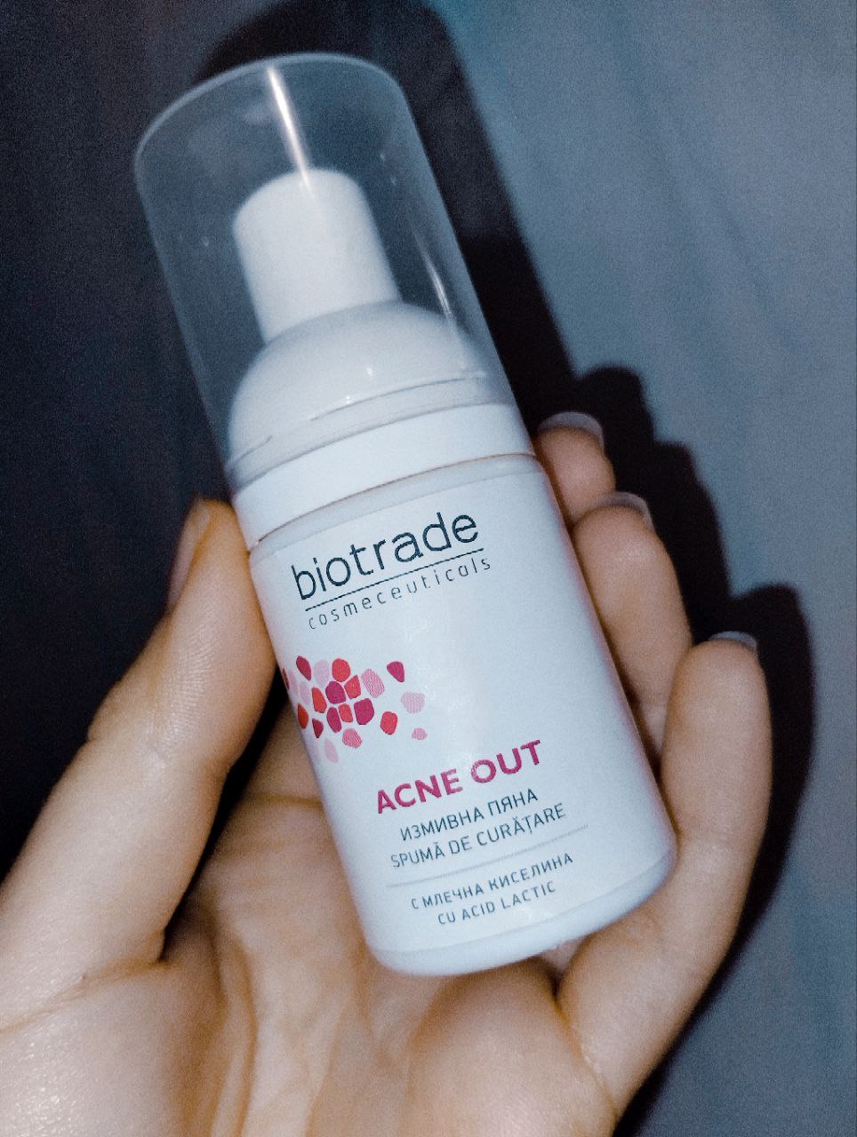 Пінка Biotrade Acne Out Cleansing Face Foam