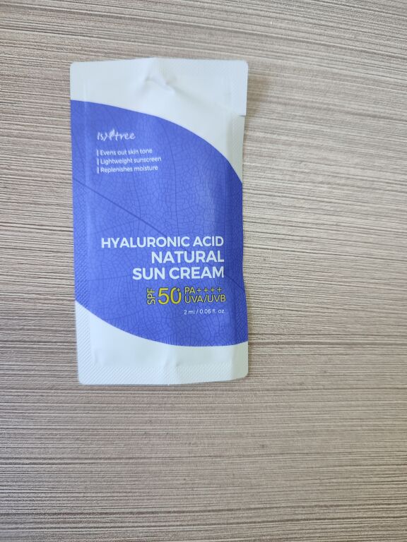 Isntree Hyaluronic Acid Natural Sun Cream SPF 50+ PA++++