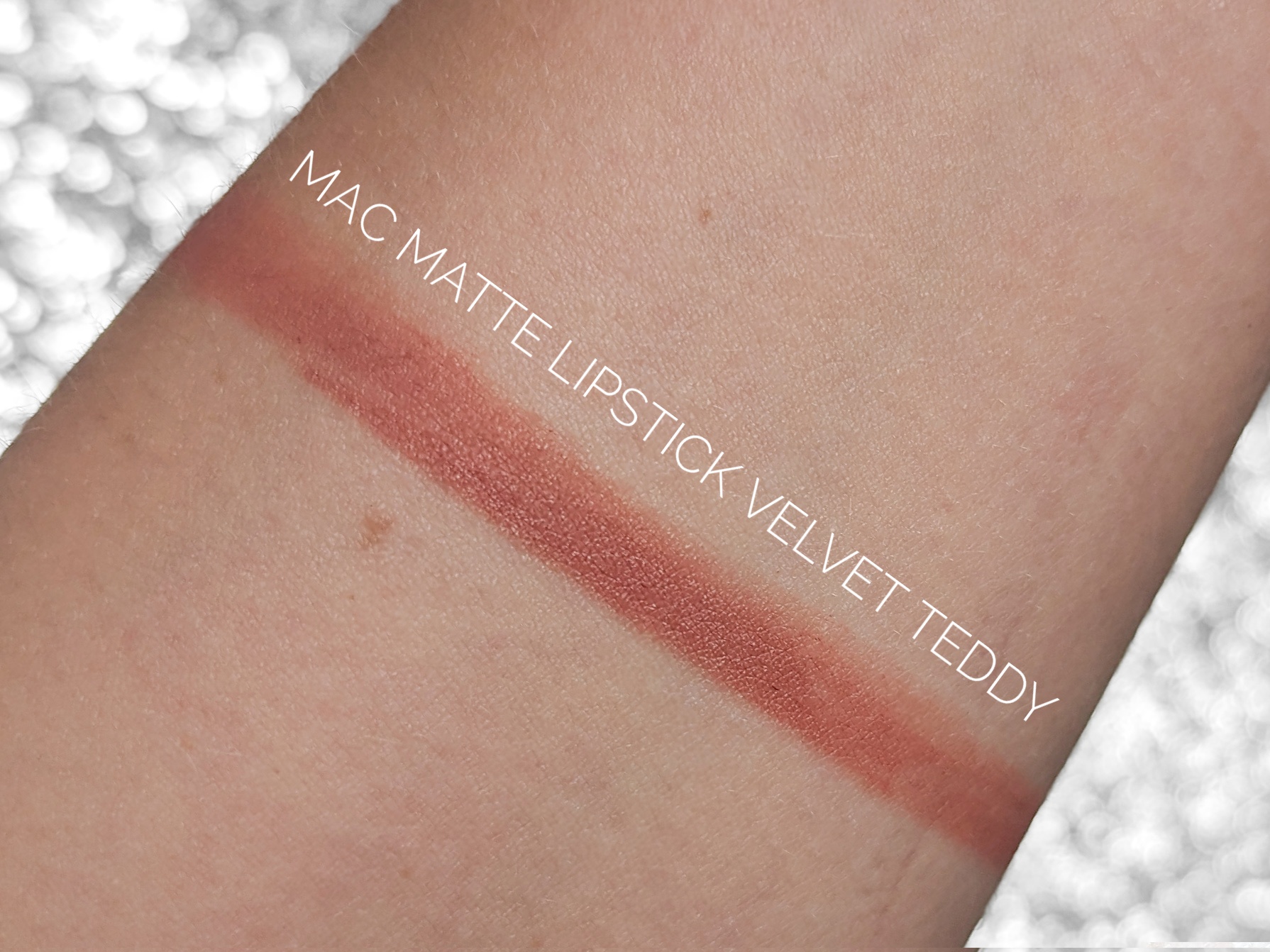 MAC lipstick Velvet Teddy