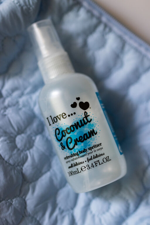 Спрей для тіла I Love... Coconut & Cream Refreshing Body Spritzer