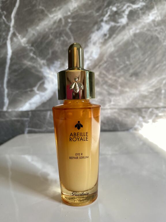 Огляд на сиворотку Guerlain Abeille Royale Eye R Repair Serum