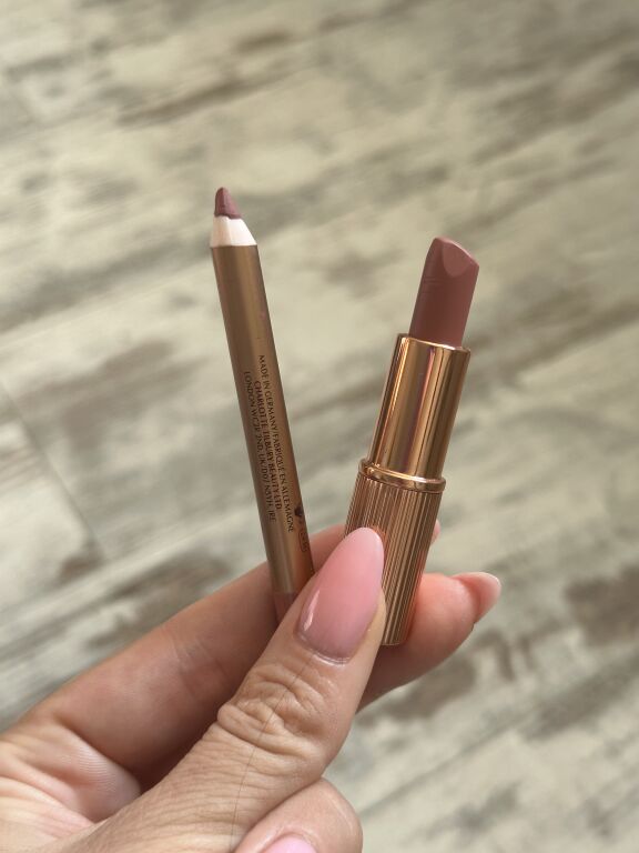 Найпопулярніший відтінок помади в�ід Charlotte Tilbury + порівняння з L’oreal