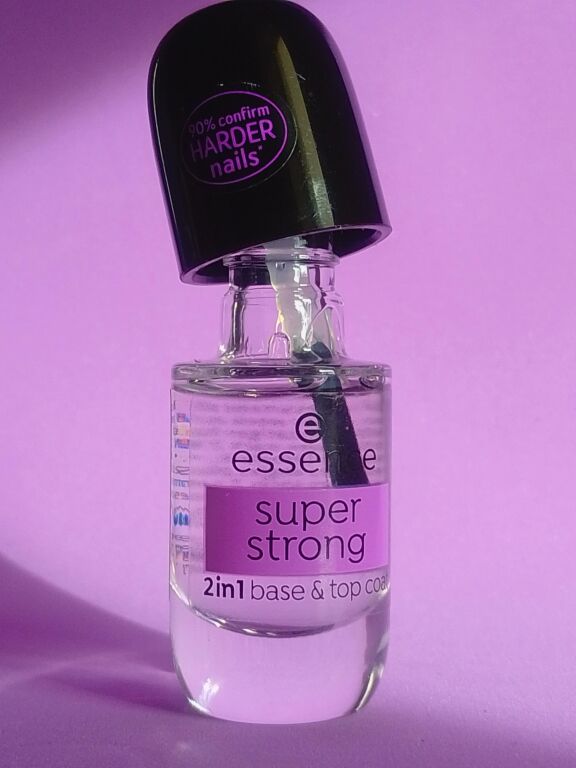 Essence Super Strong 2in1 Базове та �топове покриття