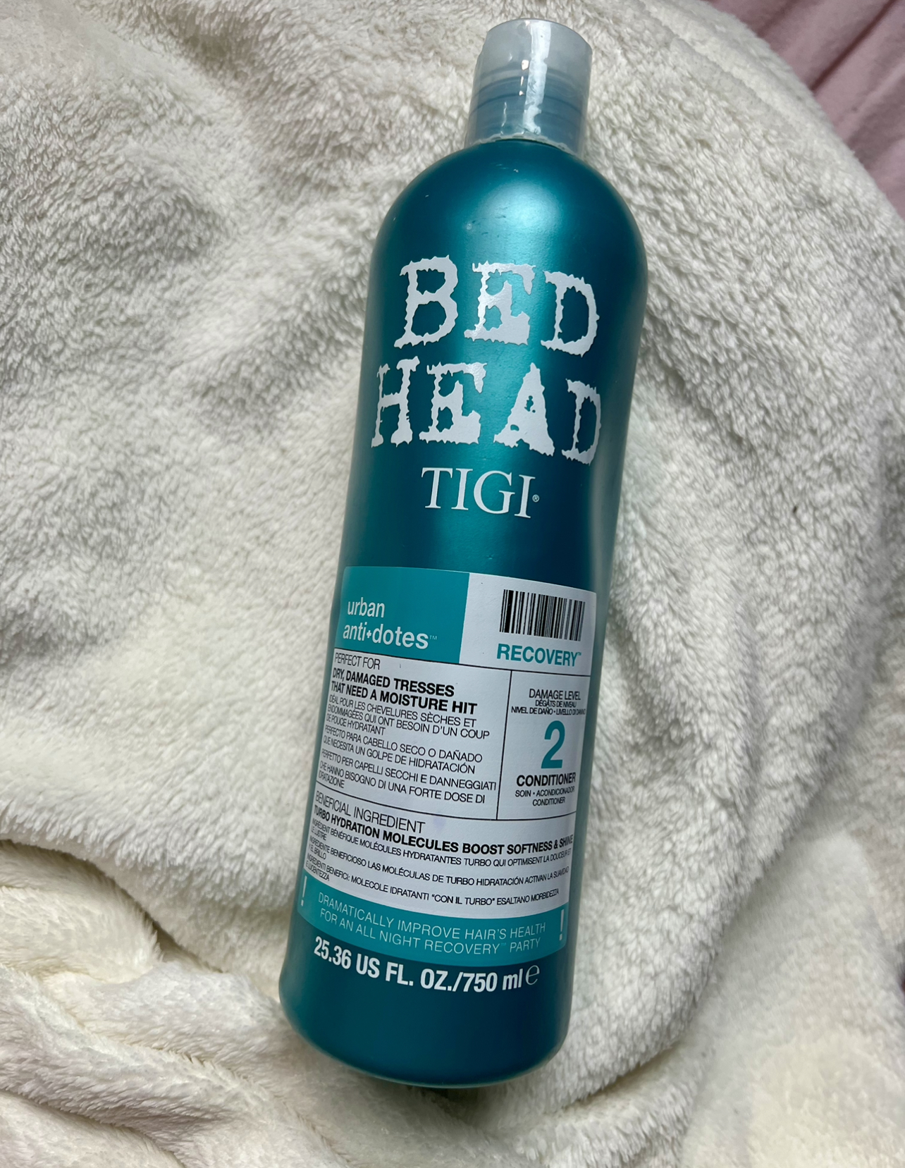 Если твоим волосам нужно срочное увлажнение и восстановление.Tigi BED HEAD urban antidotes RECOVERY