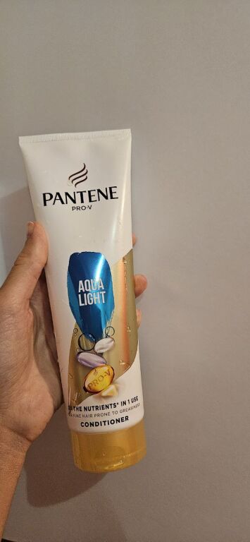 Колись я обожнювала кондиціонери Pantene, але зі зміною дизайну упаковки....