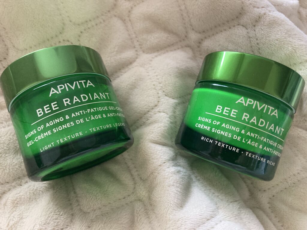 Apivita Bee Radiant. Light vs rich texture