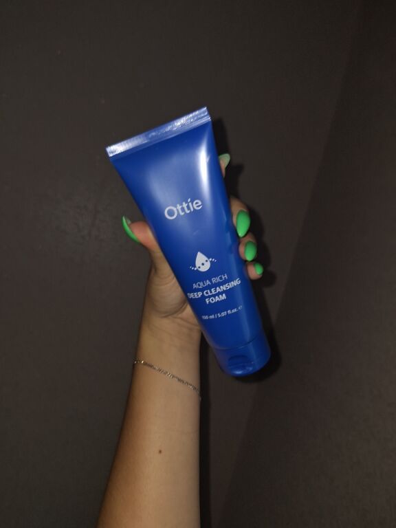 Пінка для вмивання Ottie Aqua Rich Deep Cleansing Foam